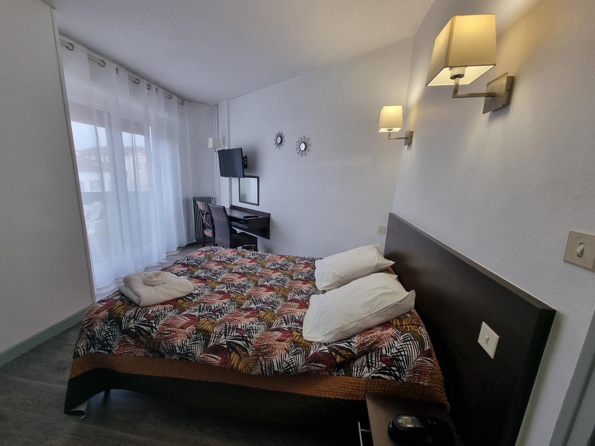 Hotel Le Vascon Дакс Екстериор снимка