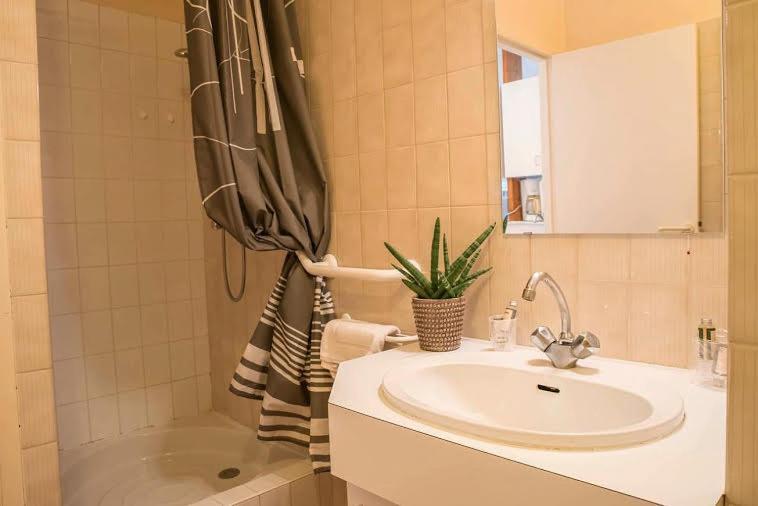 Hotel Le Vascon Дакс Екстериор снимка